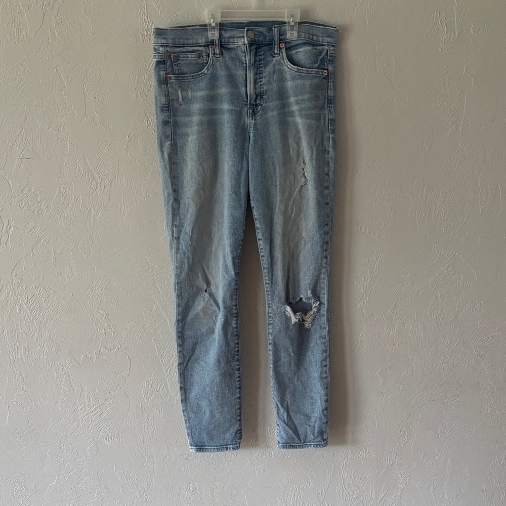 Classic Blue Distressed Women Jeans